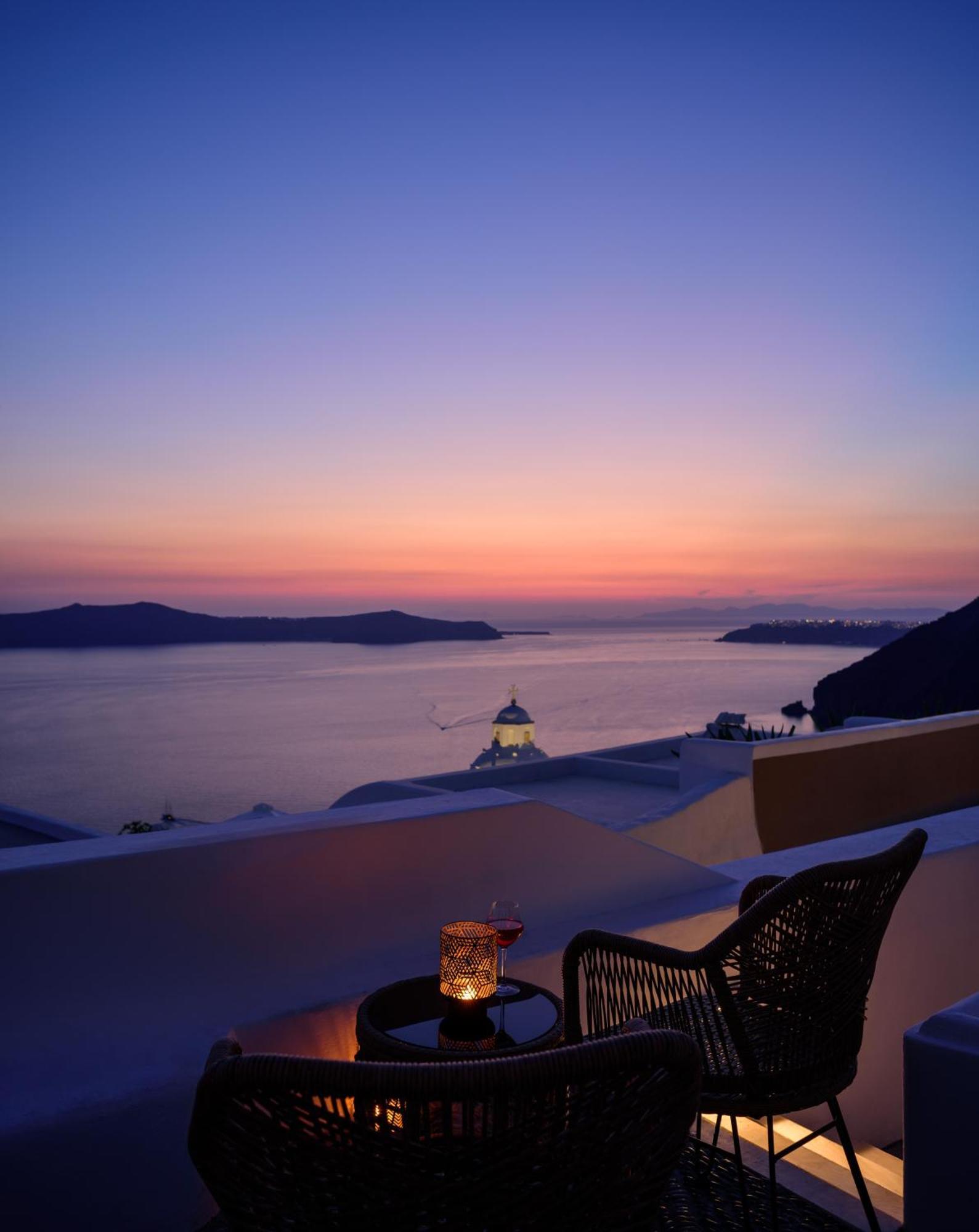 Anemos Family Suites Fira  Exterior foto