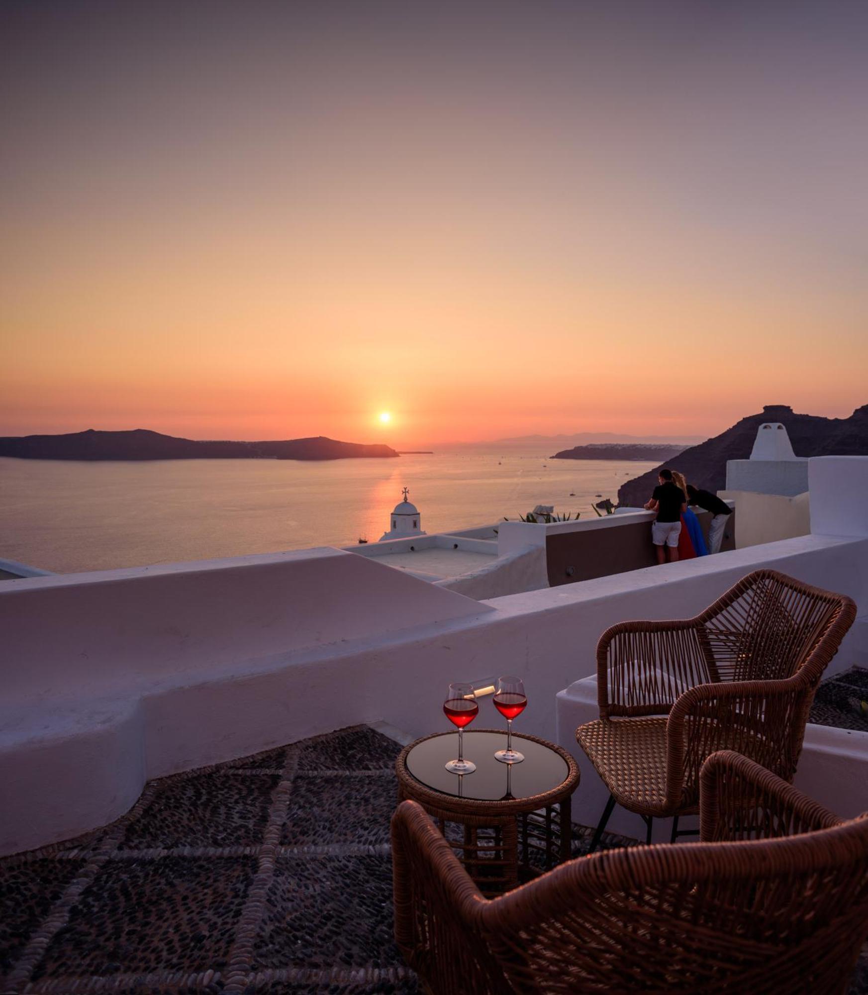 Anemos Family Suites Fira  Exterior foto