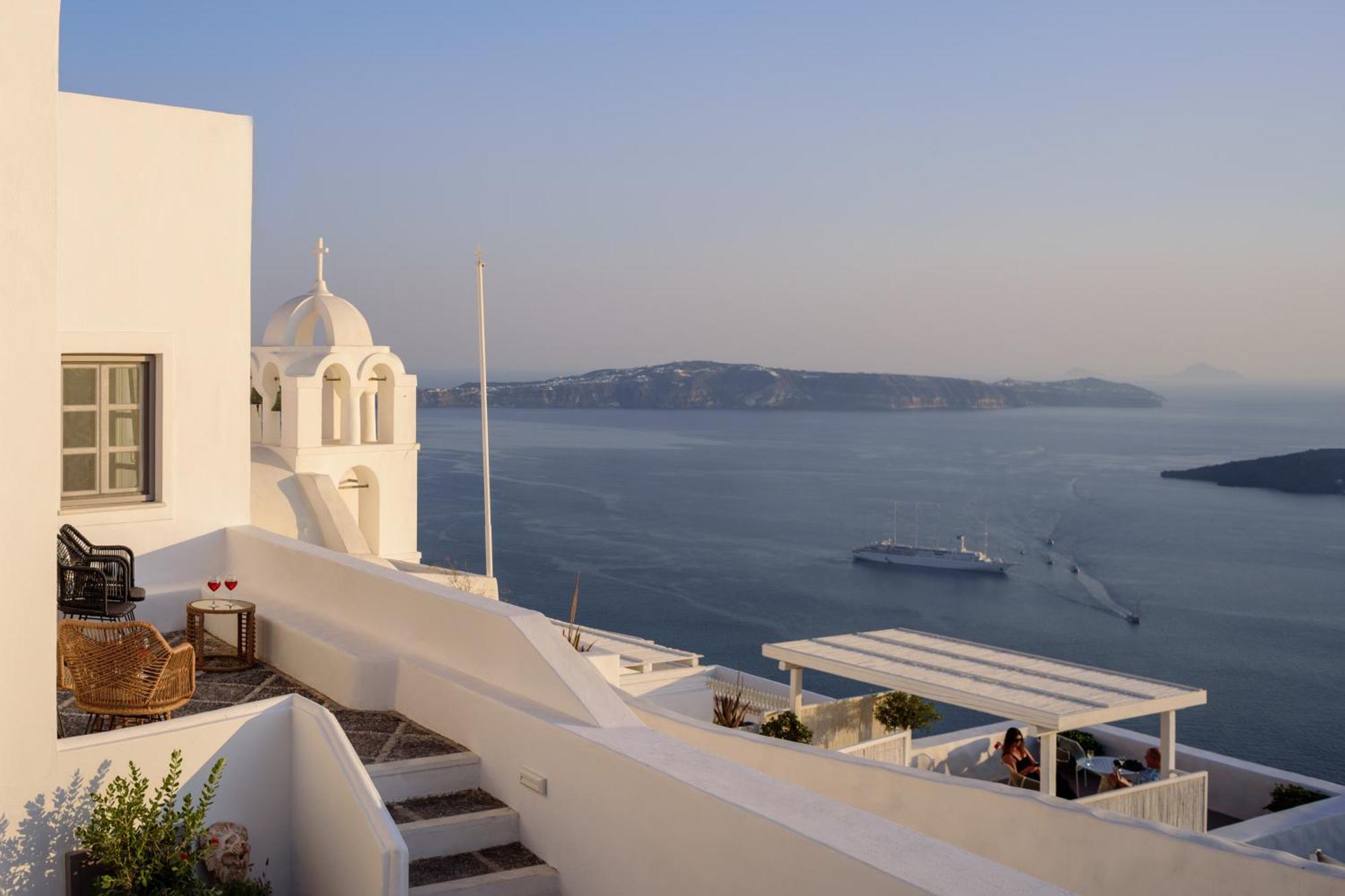 Anemos Family Suites Fira  Exterior foto